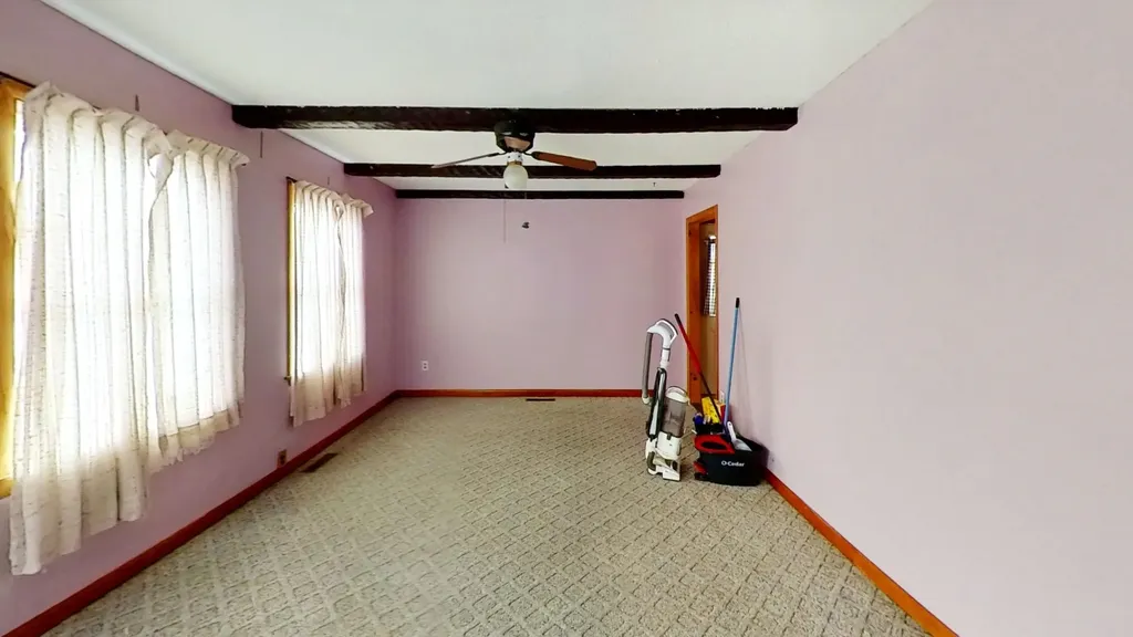 583 Pinehurst Street Lyndon VT 05851