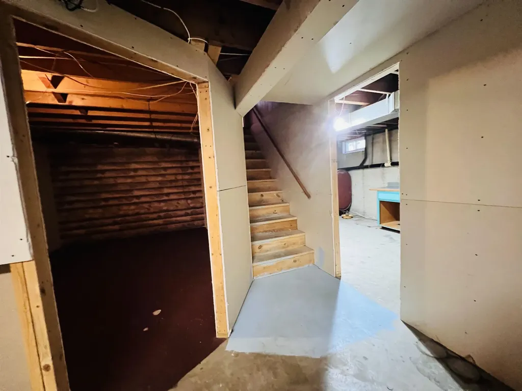 583 Pinehurst Street Lyndon VT 05851