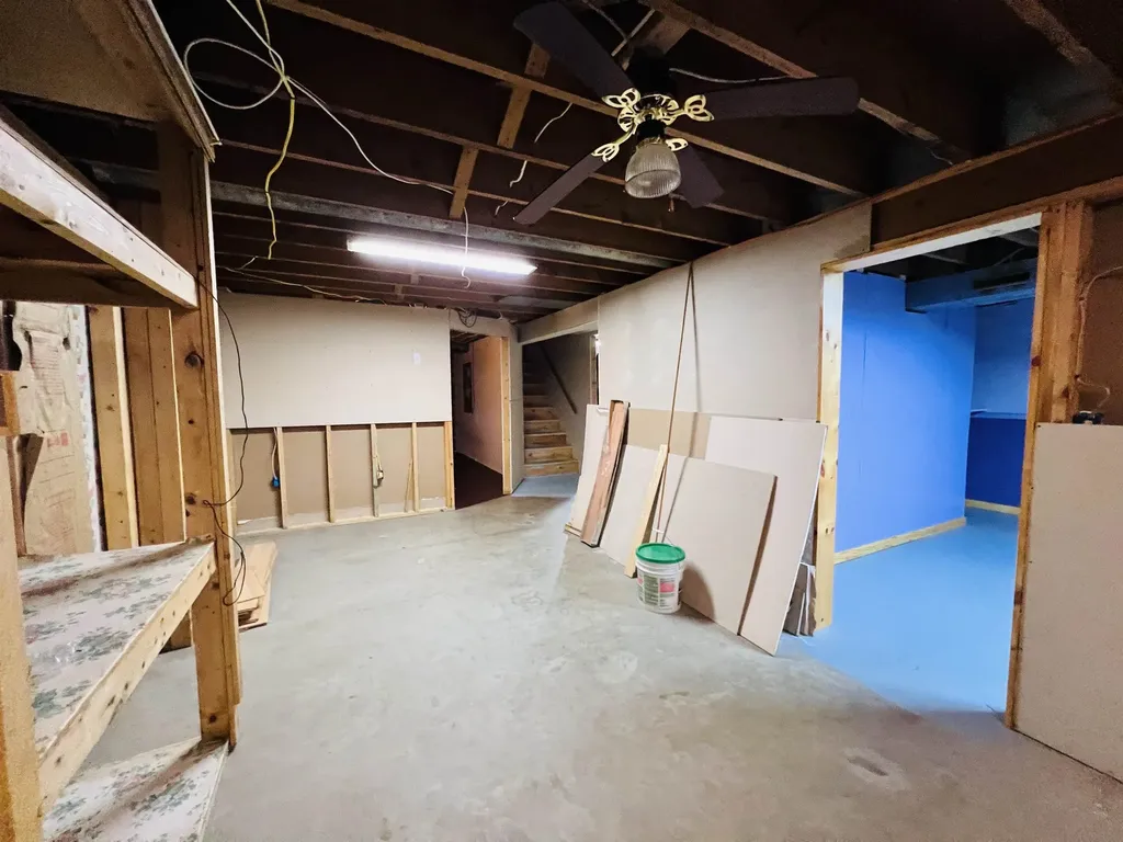 583 Pinehurst Street Lyndon VT 05851