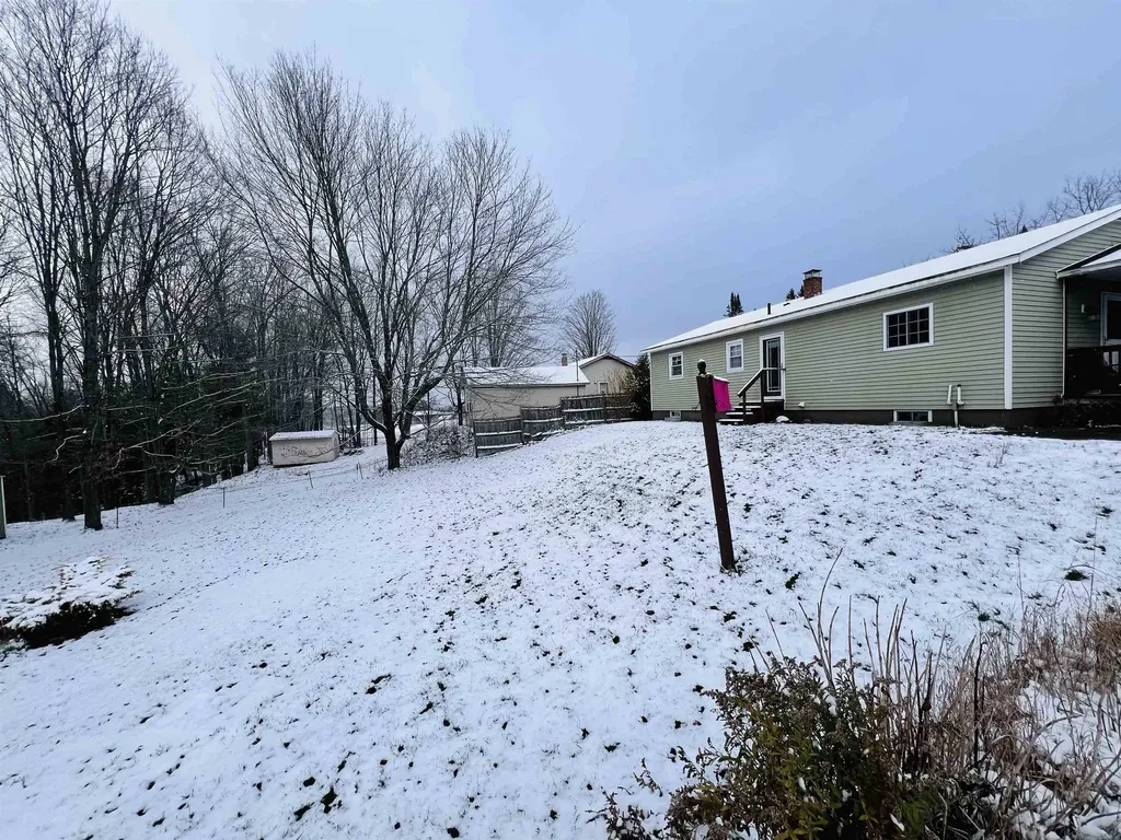 583 Pinehurst Street Lyndon VT 05851