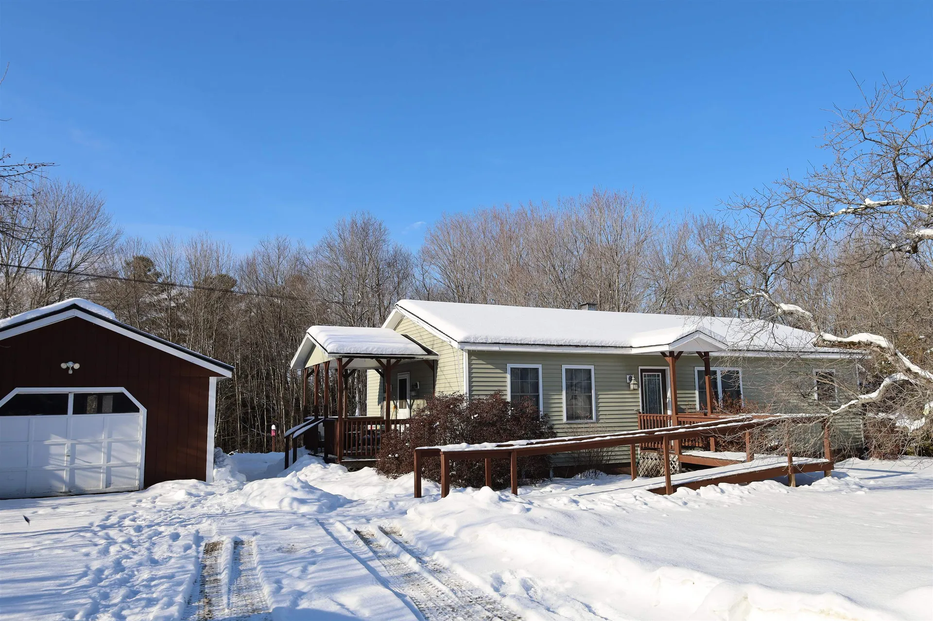 583 Pinehurst Street Lyndon VT 05851