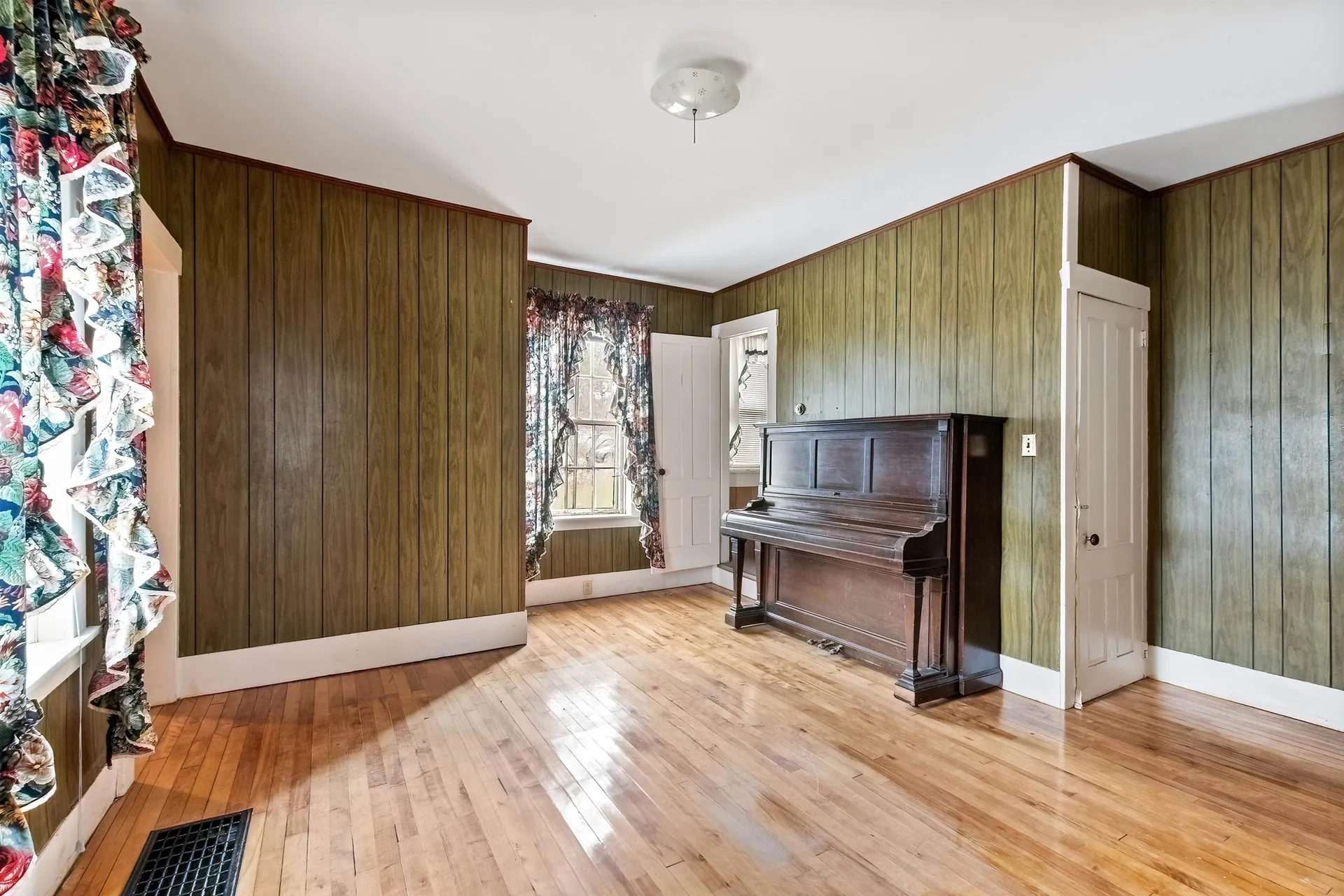 95-97 Cheney Street Newport NH 03773