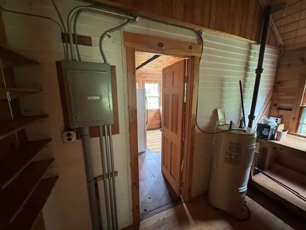 190 Upper Edsall Road Greensboro VT 05841