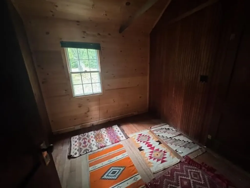 190 Upper Edsall Road Greensboro VT 05841