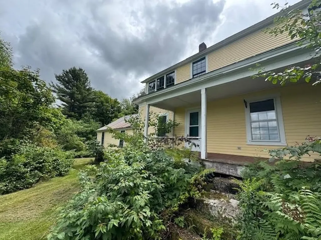 190 Upper Edsall Road Greensboro VT 05841