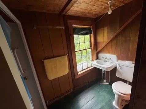 190 Upper Edsall Road Greensboro VT 05841