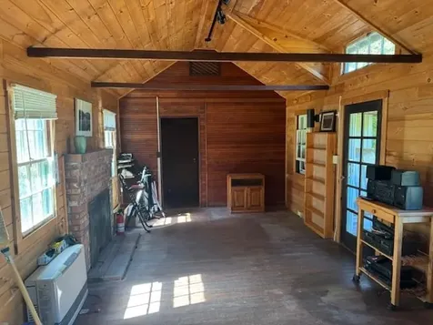 190 Upper Edsall Road Greensboro VT 05841