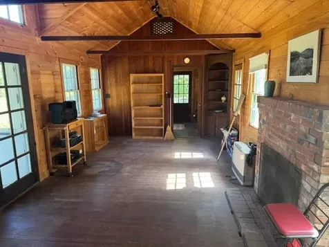 190 Upper Edsall Road Greensboro VT 05841