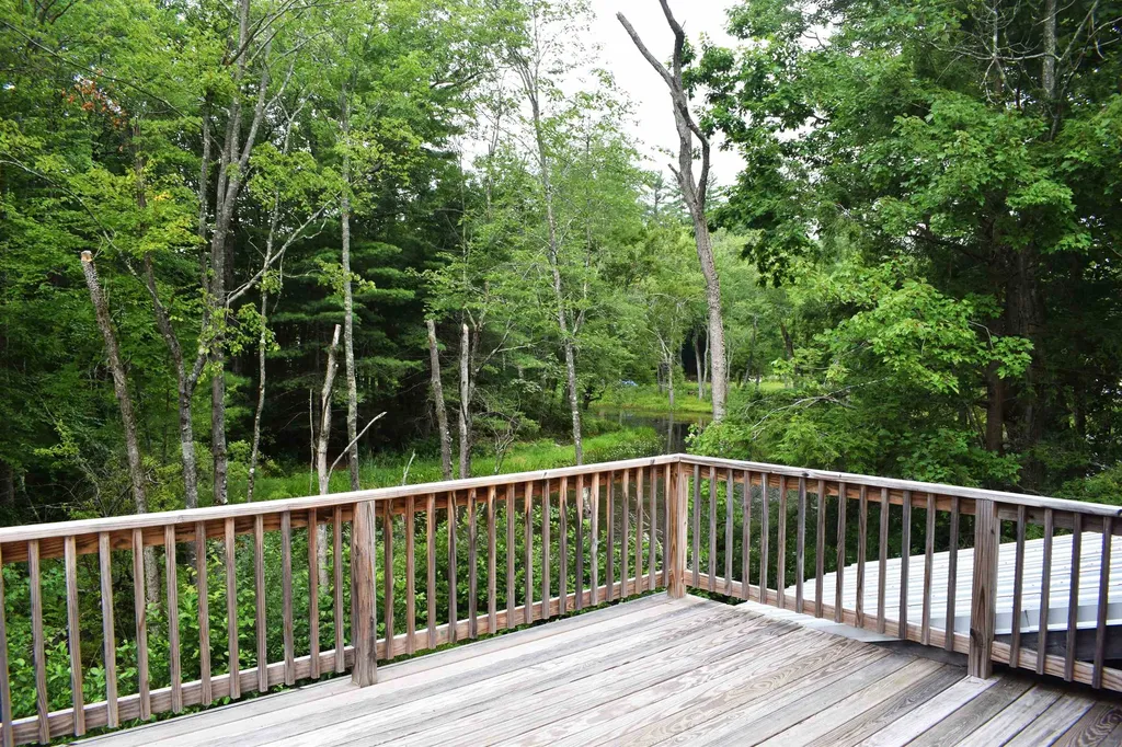 46 Little River Road Kingston NH 03848