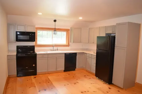 46 Little River Road Kingston NH 03848