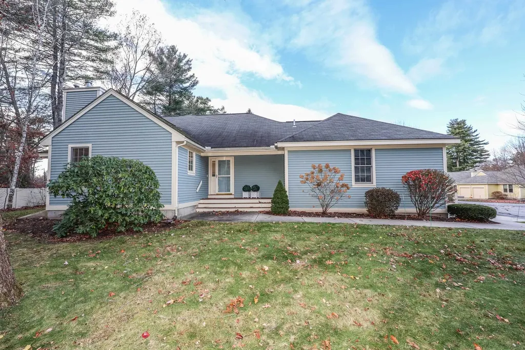 15 Spyglass Point Circle Bedford NH 03110