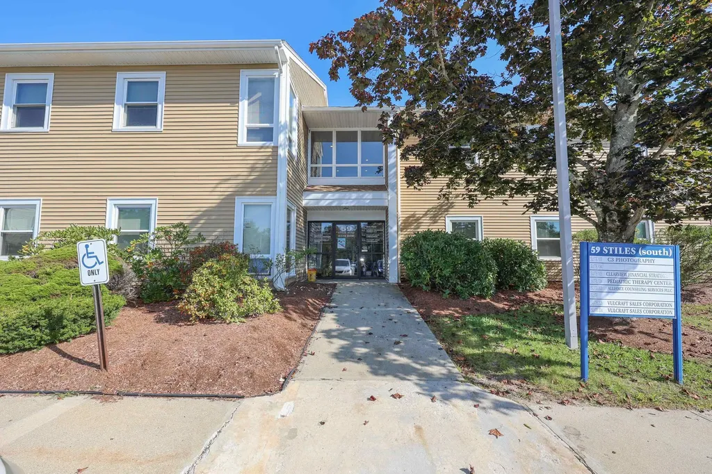 59 Stiles Road Salem NH 03079