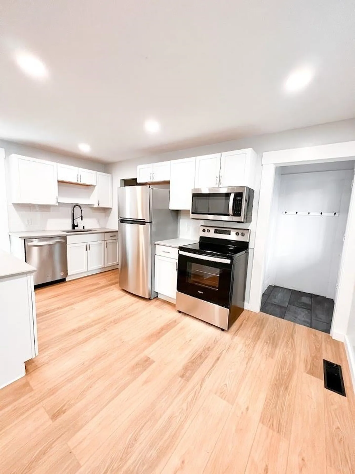 178 Pleasant Street Claremont NH 03743