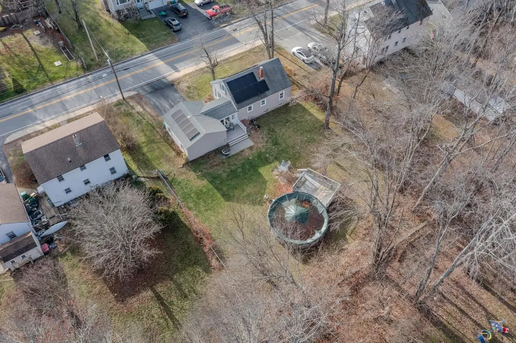 56 Chamberlain Street Rochester NH 03867