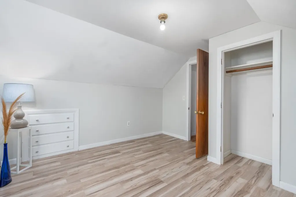 56 Chamberlain Street Rochester NH 03867