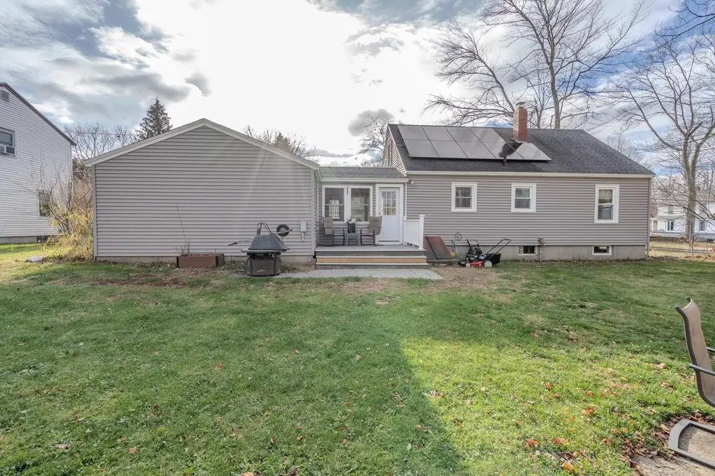 56 Chamberlain Street Rochester NH 03867