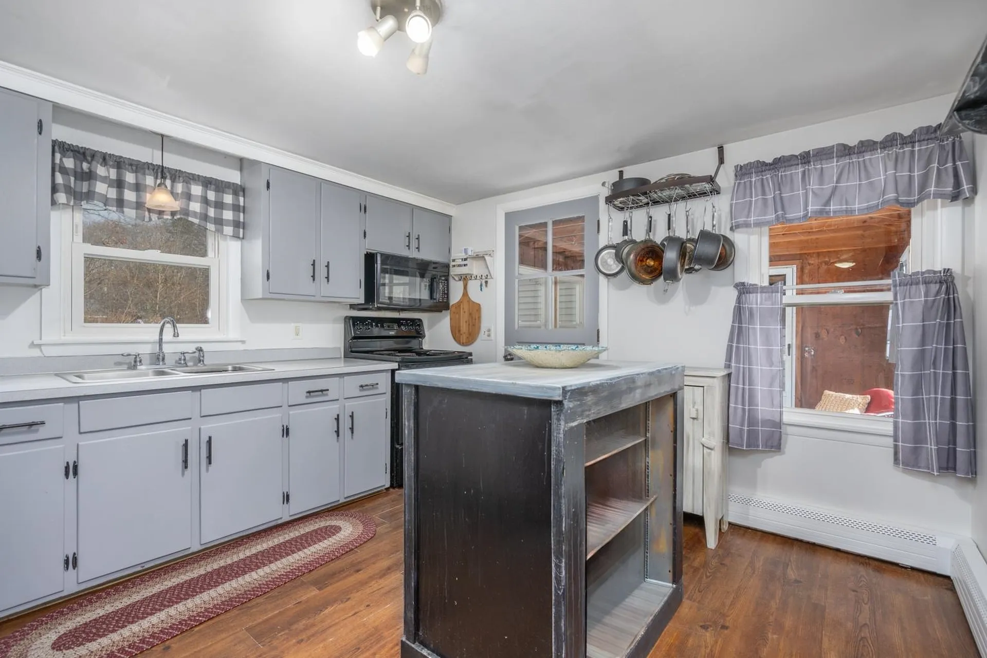 56 Chamberlain Street Rochester NH 03867