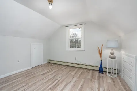 56 Chamberlain Street Rochester NH 03867