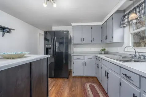 56 Chamberlain Street Rochester NH 03867