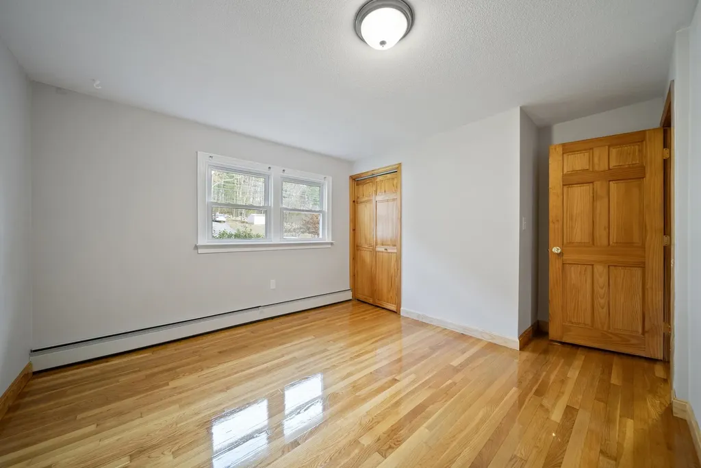 7 Dexter Street Derry NH 03038