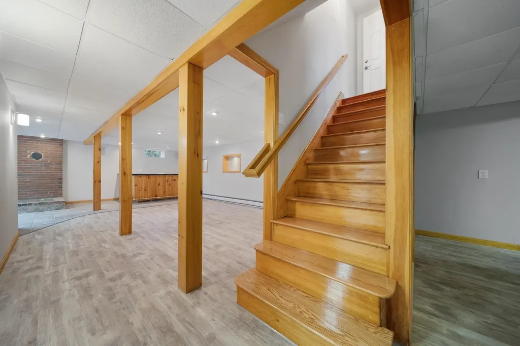 7 Dexter Street Derry NH 03038