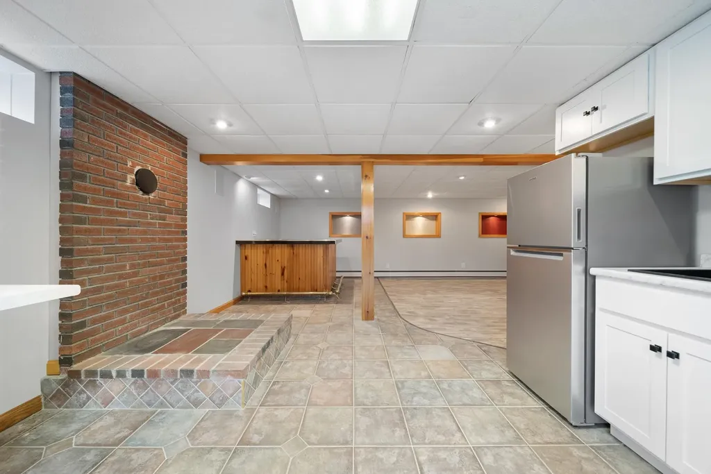 7 Dexter Street Derry NH 03038