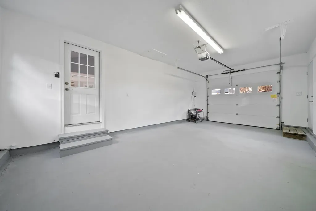 7 Dexter Street Derry NH 03038