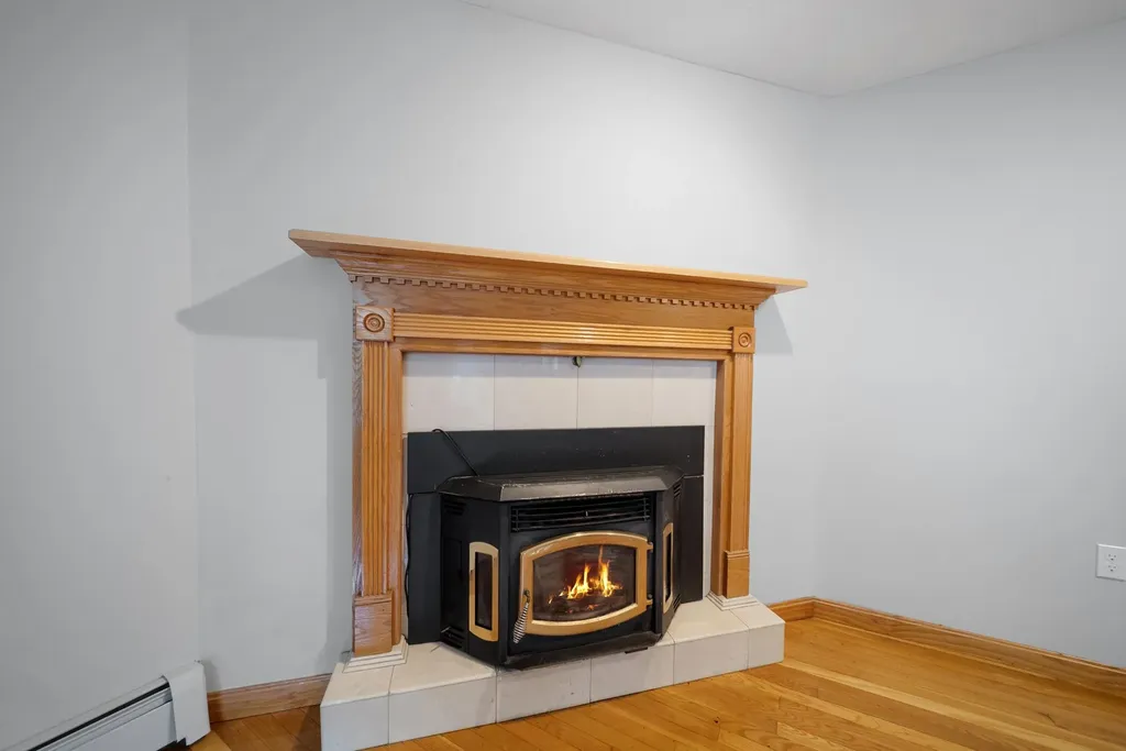 7 Dexter Street Derry NH 03038