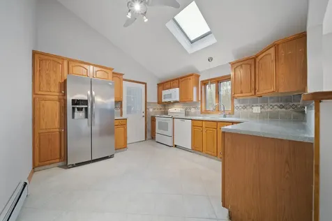 7 Dexter Street Derry NH 03038