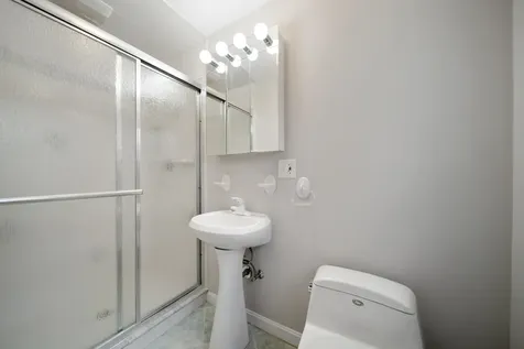 7 Dexter Street Derry NH 03038