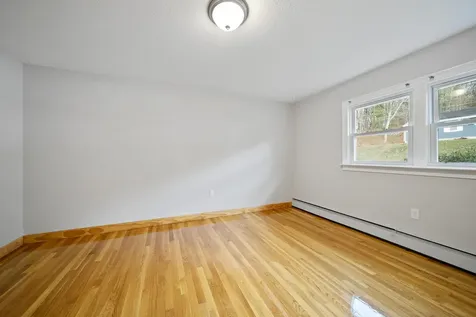 7 Dexter Street Derry NH 03038