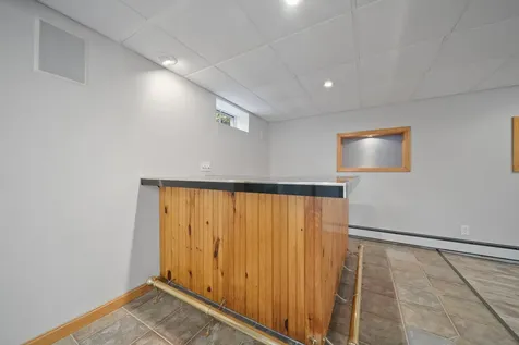 7 Dexter Street Derry NH 03038