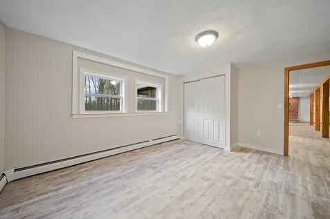 7 Dexter Street Derry NH 03038