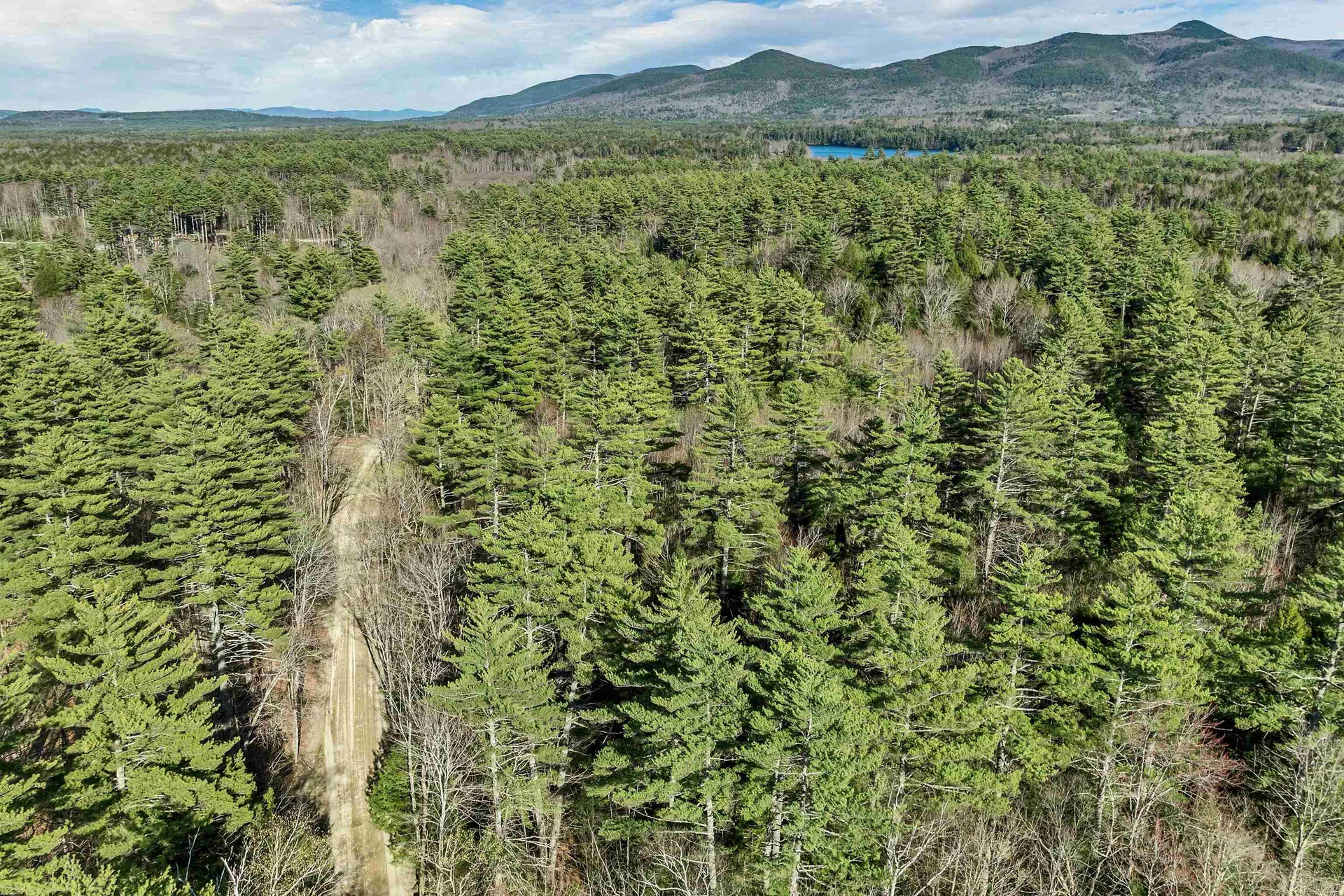 00 Middle Road Sandwich NH 03227