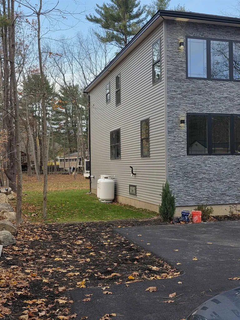 9 Trues Parkway Sandown NH 03873