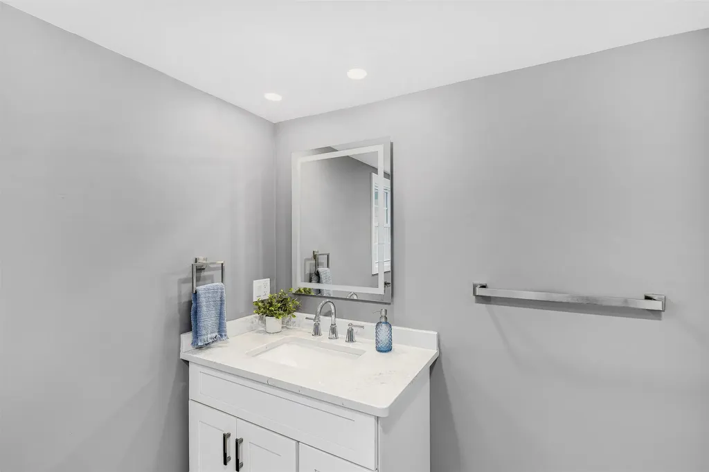 7 Trues Parkway Sandown NH 03873