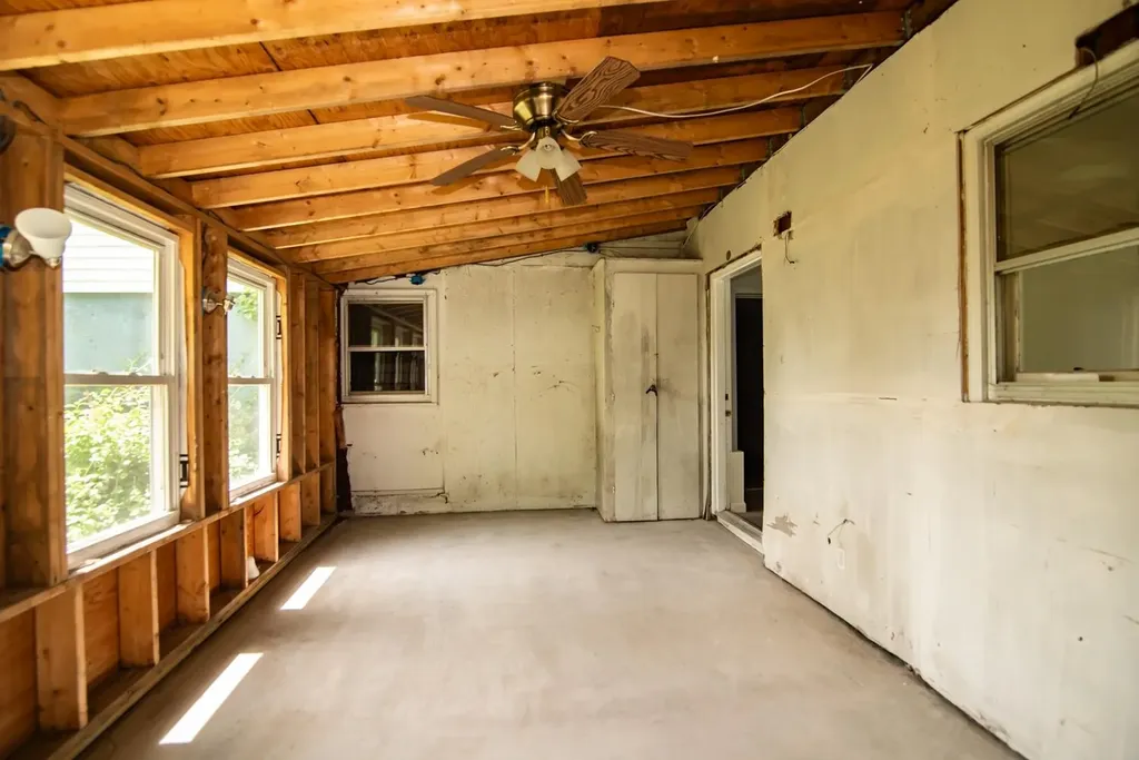 82 S Jewett Street Manchester NH 03103