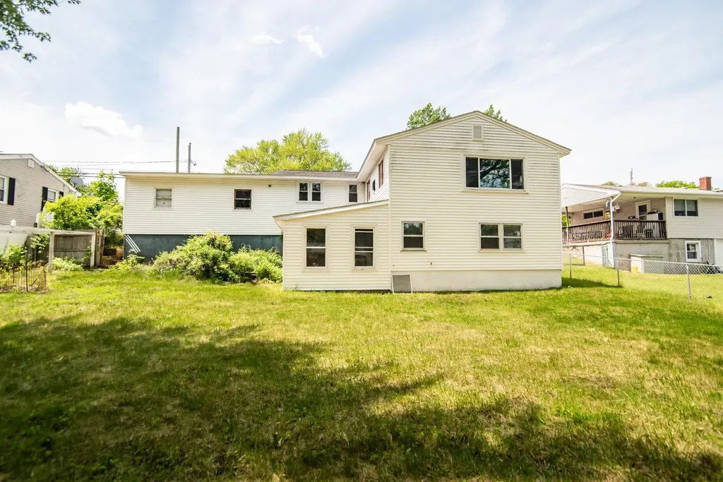 82 S Jewett Street Manchester NH 03103