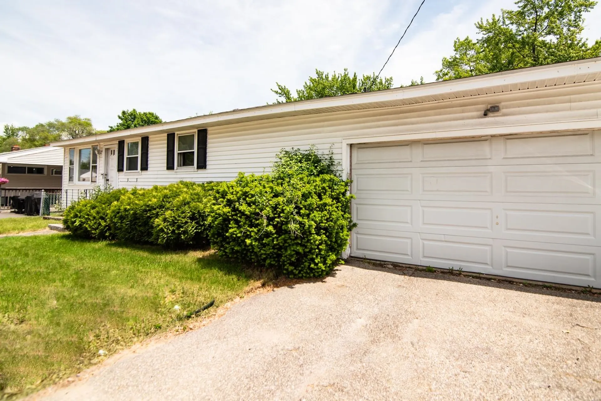 82 S Jewett Street Manchester NH 03103