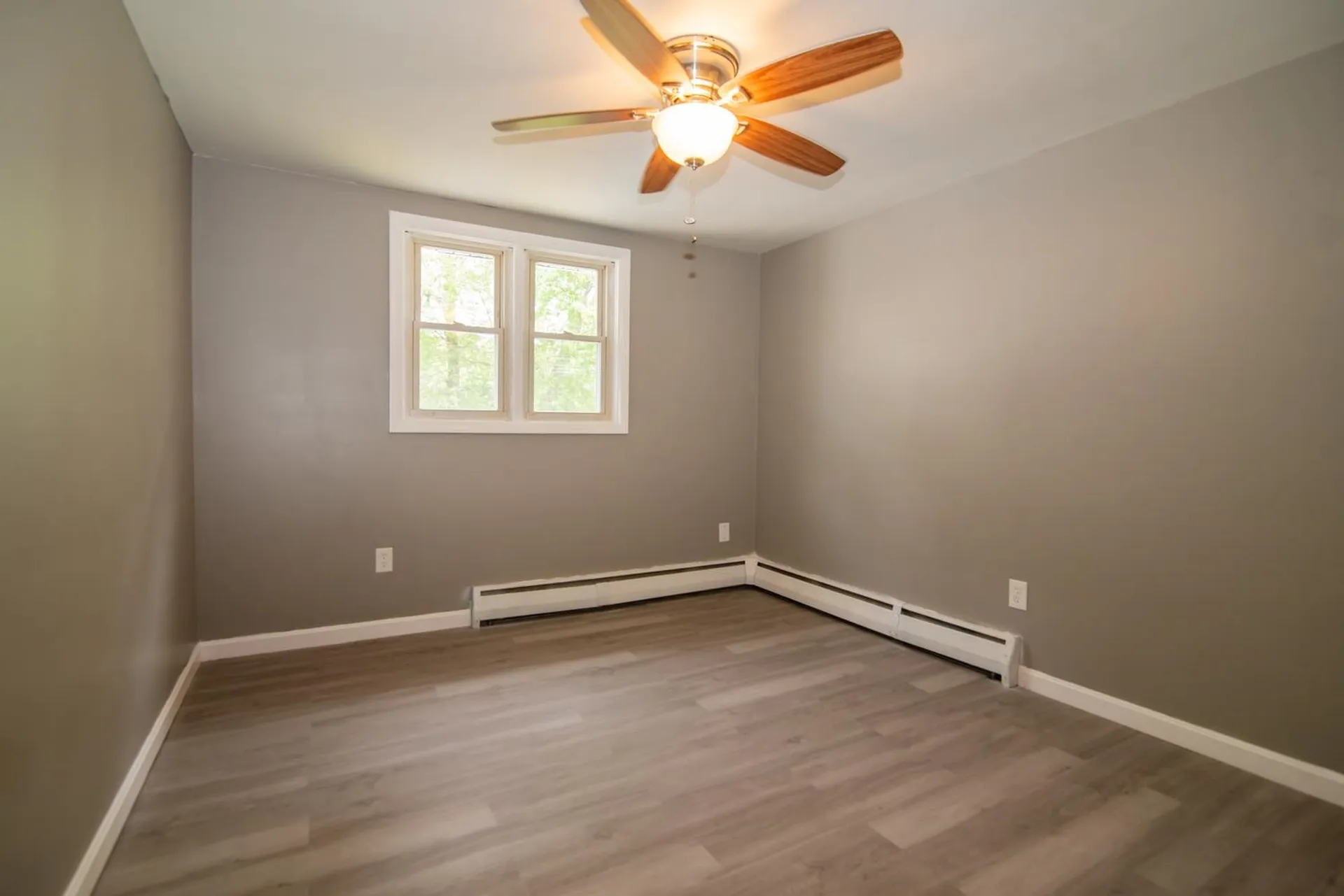 82 S Jewett Street Manchester NH 03103