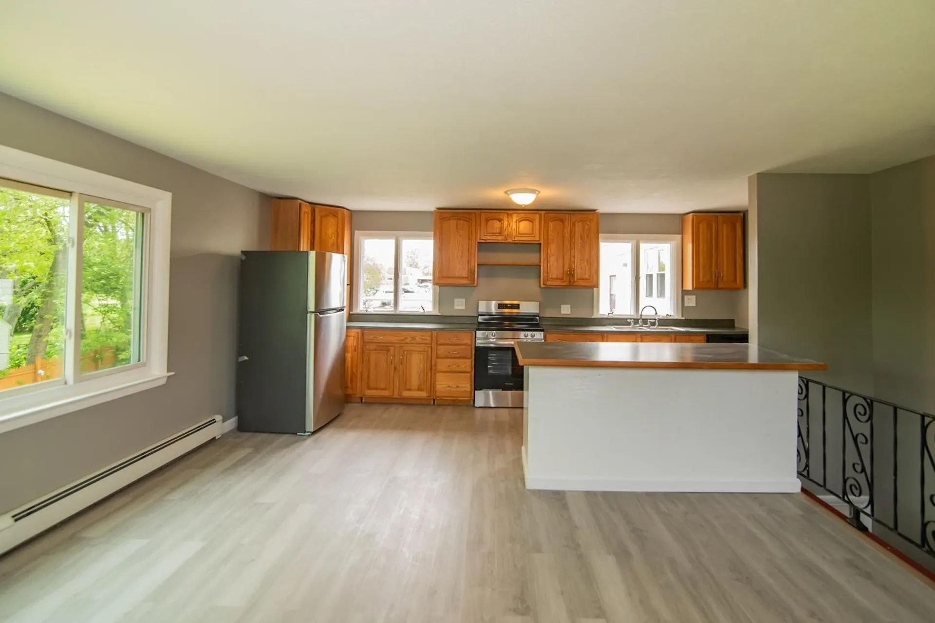 82 S Jewett Street Manchester NH 03103