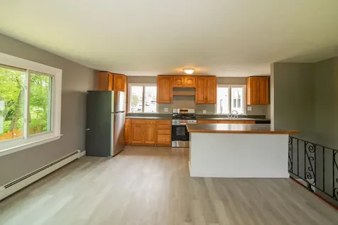 82 S Jewett Street Manchester NH 03103