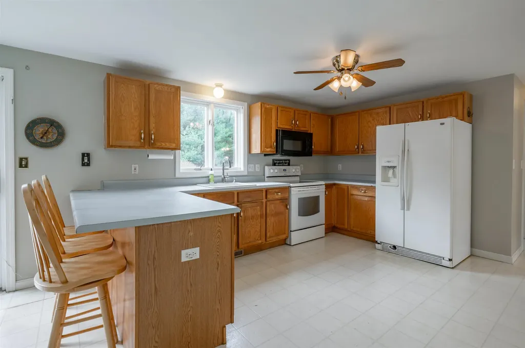 38 Mallard Point Merrimack NH 03054