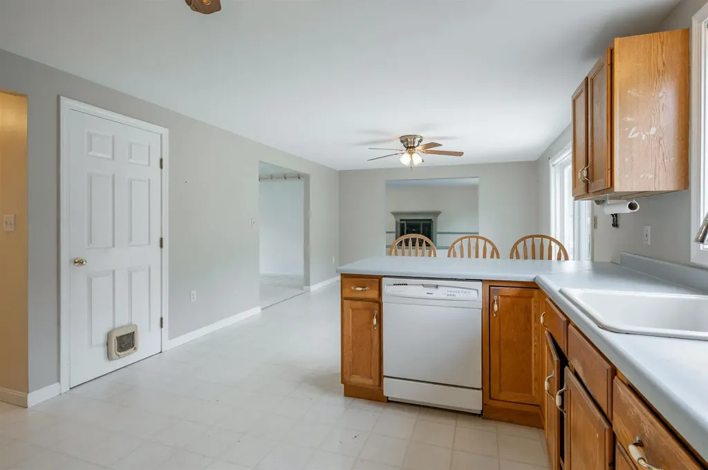 38 Mallard Point Merrimack NH 03054