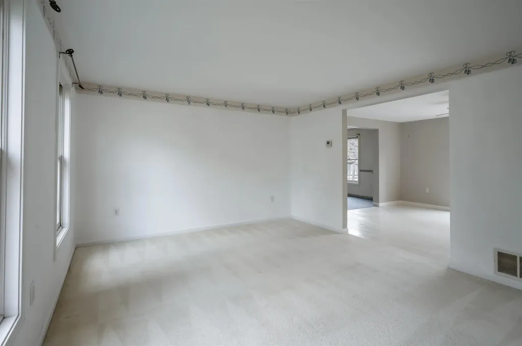 38 Mallard Point Merrimack NH 03054