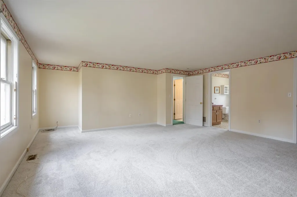 38 Mallard Point Merrimack NH 03054