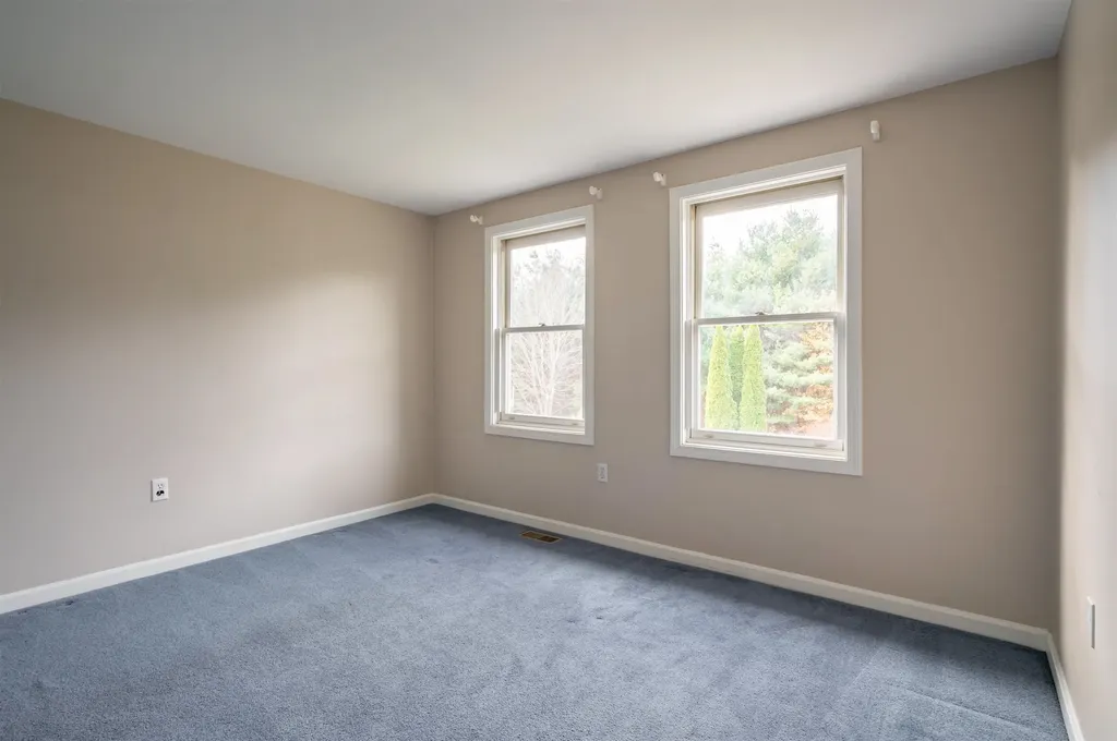 38 Mallard Point Merrimack NH 03054