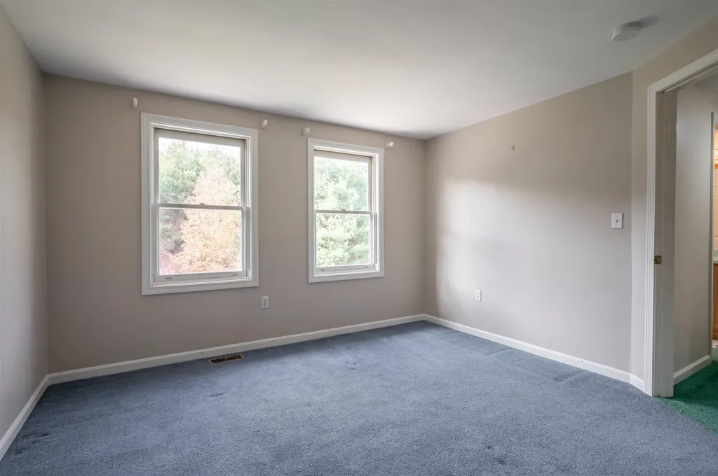 38 Mallard Point Merrimack NH 03054