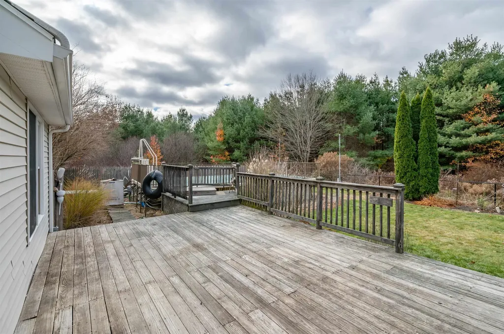 38 Mallard Point Merrimack NH 03054