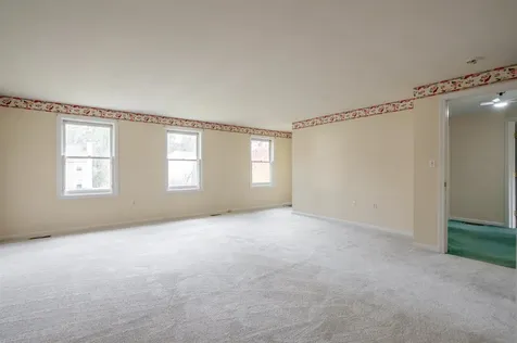 38 Mallard Point Merrimack NH 03054